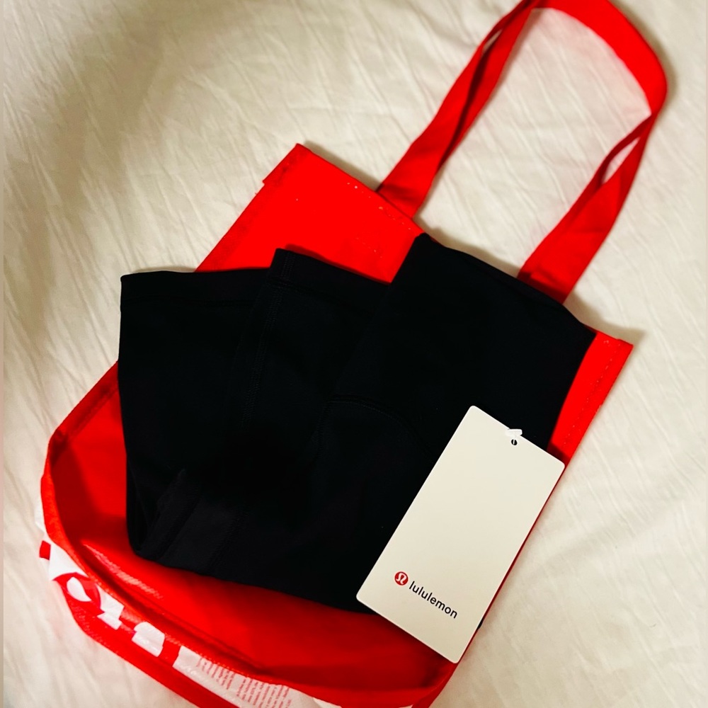 NWT Lululemon Athletica Align™ High-Rise Crop 21" Black Size 0, Bag Included.